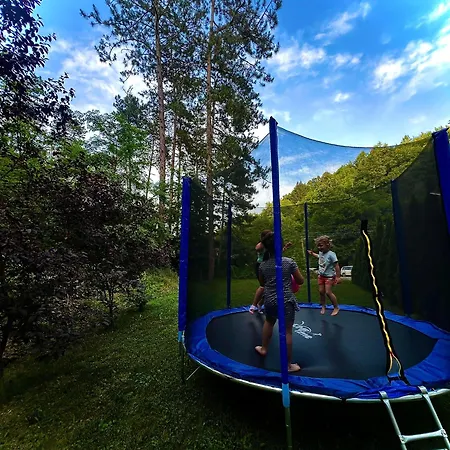 Zeleni Dvor Bed & Breakfast *